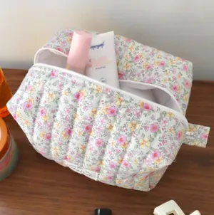 quilted makeup pouch Multiple thumbnail 7