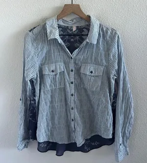 Free People Party in the Back Button Down Lightweight Top Blouse Medium thumbnail 2
