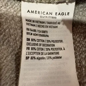 American Eagle Seriously Live in butterfly graphic Crewneck sweatshirt thumbnail 5
