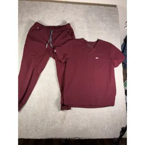 figs scrub set Mens tansen jogger pants (L Short) / leon top (L) Burgundy thumbnail 2