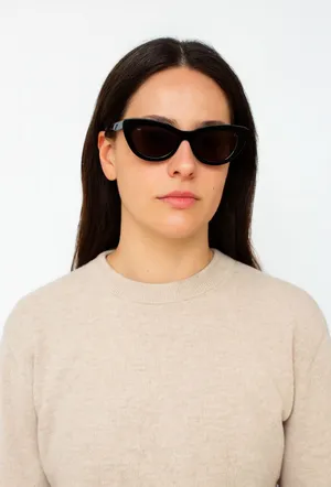 STELLA MCCARTNEY Cateye Black Sunglasses with Case‎ thumbnail 1