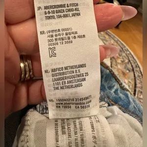 Abercrombie & Fitch 90’s Straight Leg Ultra High Rise Light Blue Jeans Side Vent thumbnail 5