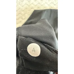Lululemon Black Racerback Tank Top with Built-in Bra Size 4 High-Low Hem thumbnail 6