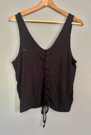 American Eagle Outfitters thumbnail 1