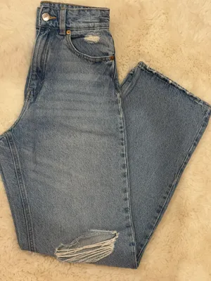 H&M Distressed Ripped Jeans thumbnail 3