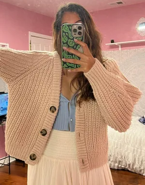 Cardigan thumbnail 2