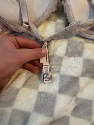 Victoria's Secret Light Pink Bra Lace thumbnail 3
