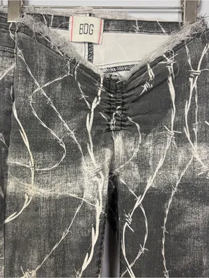 Urban Outfitters Women’s Gray Marble-Print Low-Rise Jeans thumbnail 4