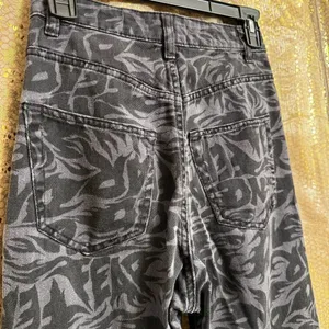 No Fear x H&M Baggy Wide-leg Black Gray Printed Y2K Style Jeans XS/0 thumbnail 7
