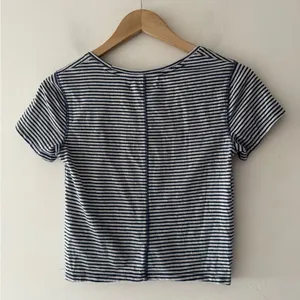 Abercrombie & Fitch Blue and White Stripe Knot Front‎ Crop Top thumbnail 4