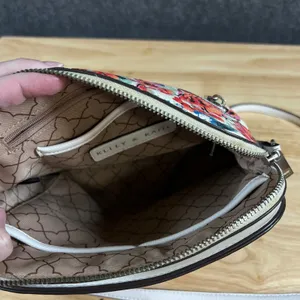 Kelly & Katie Floral Crossbody Bag White Red Blue Faux Leather Small Purse thumbnail 3
