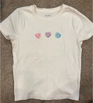 Hollister Sweetheart baby tee thumbnail 1