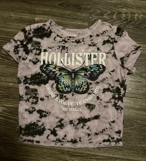 Hollister Crop Top thumbnail 1