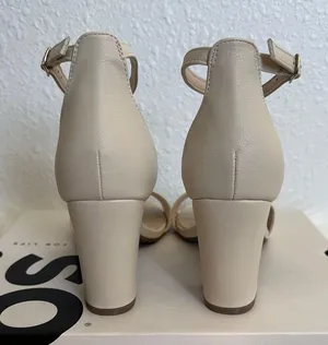 SO Chiron Block Heel Ankle Strap Special Occasions Heels Bone Color Size 8 thumbnail 6