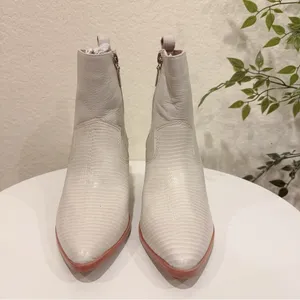 Kaanas Hague Cowboy Leather Bootie in Ivory NWOT Size 6M thumbnail 2