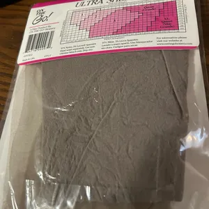 Hose Ultra Sheer Platina Hosiery on the go! XL Queen thumbnail 2