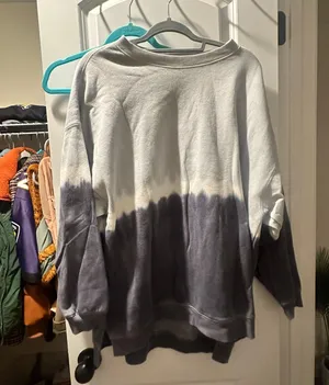 Time & Tru Sweatshirt thumbnail 1