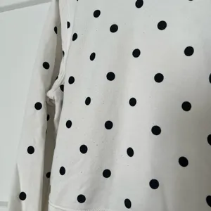 H&M White Sweater with Black Polka Dots thumbnail 2