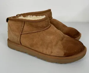 Ugg Women's Classic Ultra Mini‎ Botts Size 6 thumbnail 1