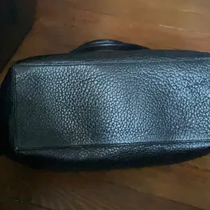 Kate Spade Leather-Trim Shoulder Bag thumbnail 6