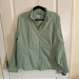 the Cutter & Buck Roam Eco Full‎ Zip Womens Jacket Poplar Green Size XL NWT thumbnail 1