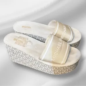 Michael Michael Kors Eva Platform‎ Slides thumbnail 3