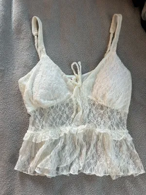 Hollister Top thumbnail 1