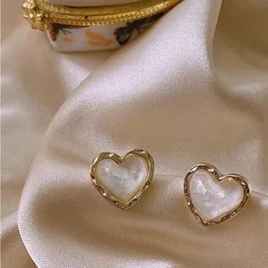 Elegant Gold Heart Earrings thumbnail 2