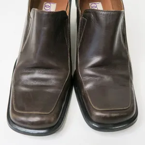 Vintage 90s Roberto Botticelli Brown Leather Heeled Loafers thumbnail 4