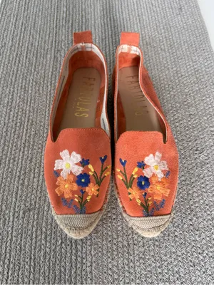 Fabiolas Floral Embroidered Coral Suede Leather Espadrilles Size 38 thumbnail 4