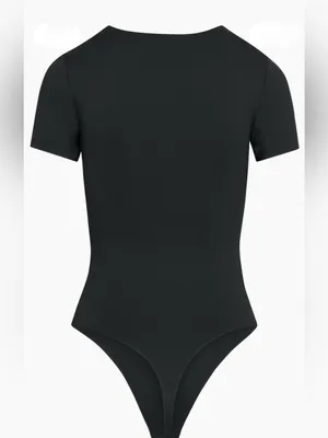 Aritzia Babaton Contour Crew Shortsleeve Bodysuit Black XL thumbnail 2