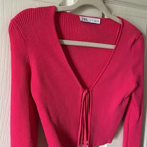Zara Fuchsia Ribbed Cropped Tie‎ Top Size Med NWOT thumbnail 10
