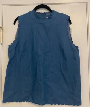 Andree by Unit Dark Chambray Scalloped Sleeveless Top thumbnail 1