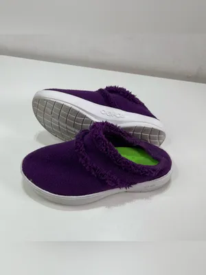 OOFOS OOcoozie Mules Slip On Recovery Shoes Purple Sherpa Fuzzy Comfort Women 8 thumbnail 2