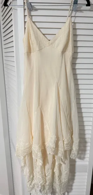 White dress thumbnail 1