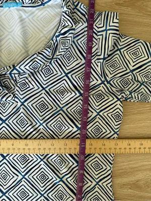 Aritzia J.Mclaughlin Medium Geometric 3/4 Sleeve Blouse Catalina Cloth Blue White Office thumbnail 4