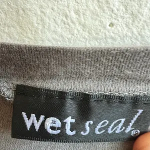 Wet Seal Graphic T Shirt Y2K 2000s 90s‎ Grunge Indie Sleaze Small thumbnail 3