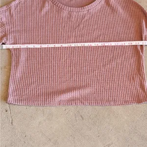 Charlotte Russe Textured Mauve Long Sleeve Top thumbnail 6