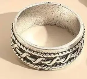Women’s Stainless Steel Silver Skull Ring Size 7 thumbnail 1