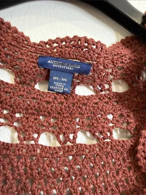 American Eagle crochet knit Y2K burgundy brown open weave shrug size medium thumbnail 2