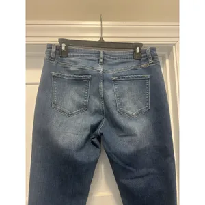 KanCan Mid Rise Tapered Leg Jeans Size 13/30 Dark Wash Stretch Denim Frayed Hem thumbnail 4