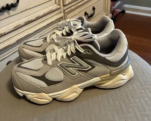 New Balance Sneakers thumbnail 1