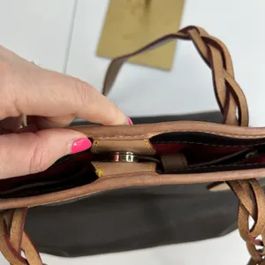 Dooney & Bourke Florentine Bailey Tote Bag Black Pebbled Leather Tassel Classic thumbnail 7