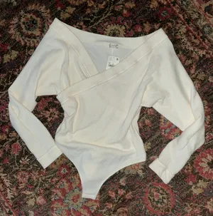 Final price ✨NWT  Bodysuit thumbnail 2