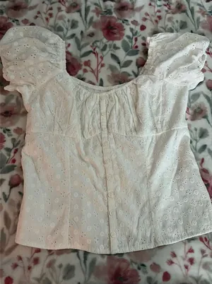 Hollister Off-The-Shoulder Top thumbnail 1