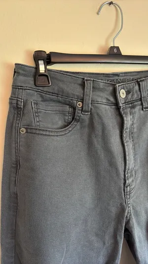 American Eagle Mom Jeans thumbnail 2