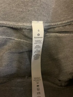 Lululemon Every moment Short 3.5” thumbnail 3
