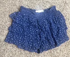 Altar'd State Floral Ruffle Skort Navy Blue Boho Smocked Tiered Mini sz XS thumbnail 1