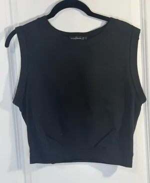 Arrive Guide Black Sleeveless Cropped Muscle Tank Top Size M thumbnail 1