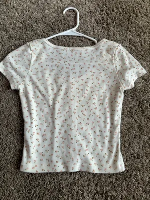 Brandy Melville Top. thumbnail 2